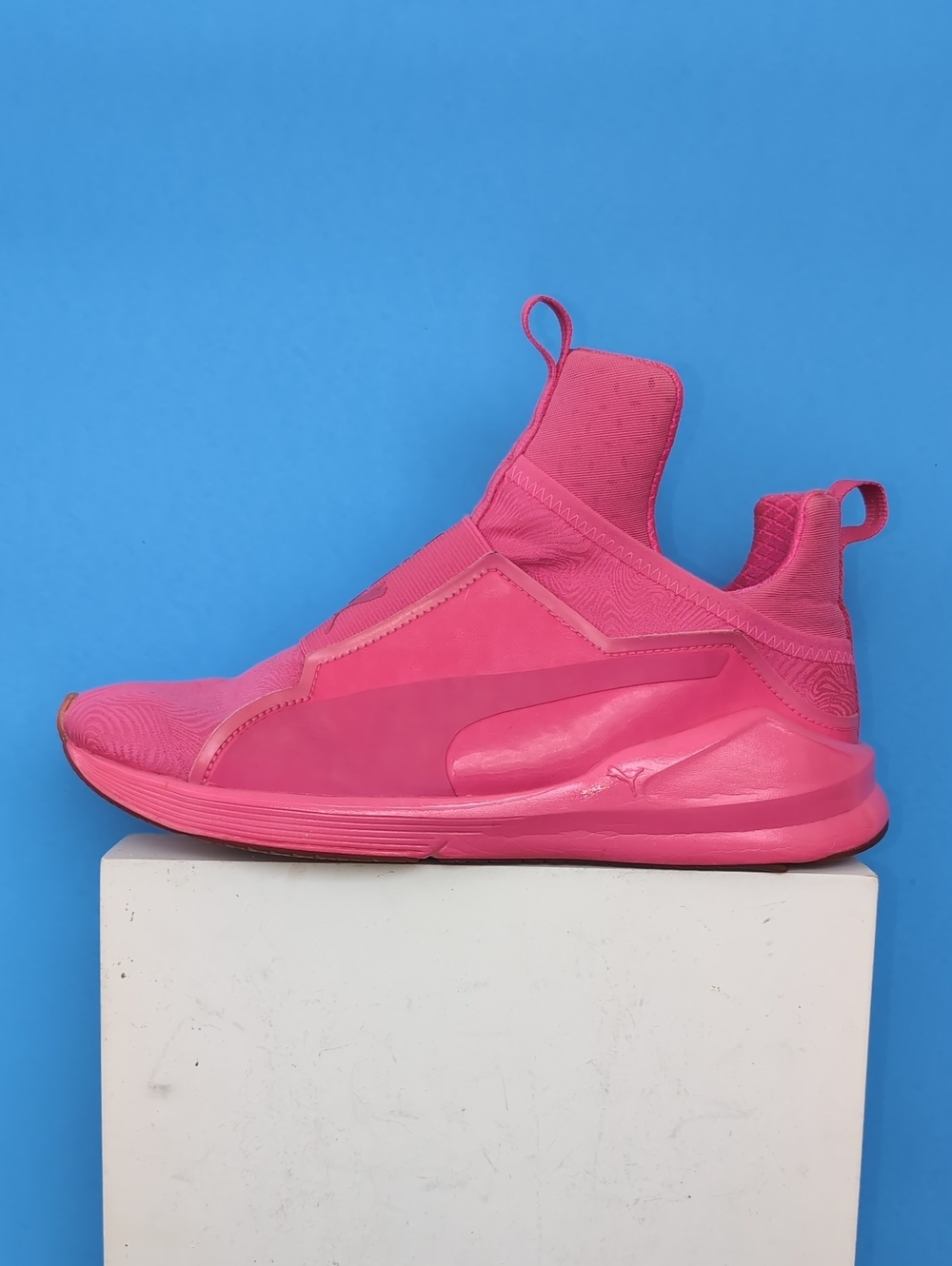 Puma Women's Slip-On Athletic Sneaker in Bright Pink Size 9.5